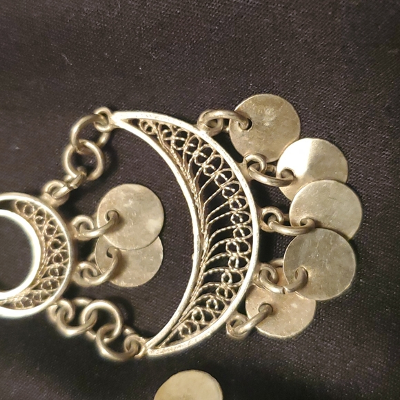 Earrings - Picture 3 of 4